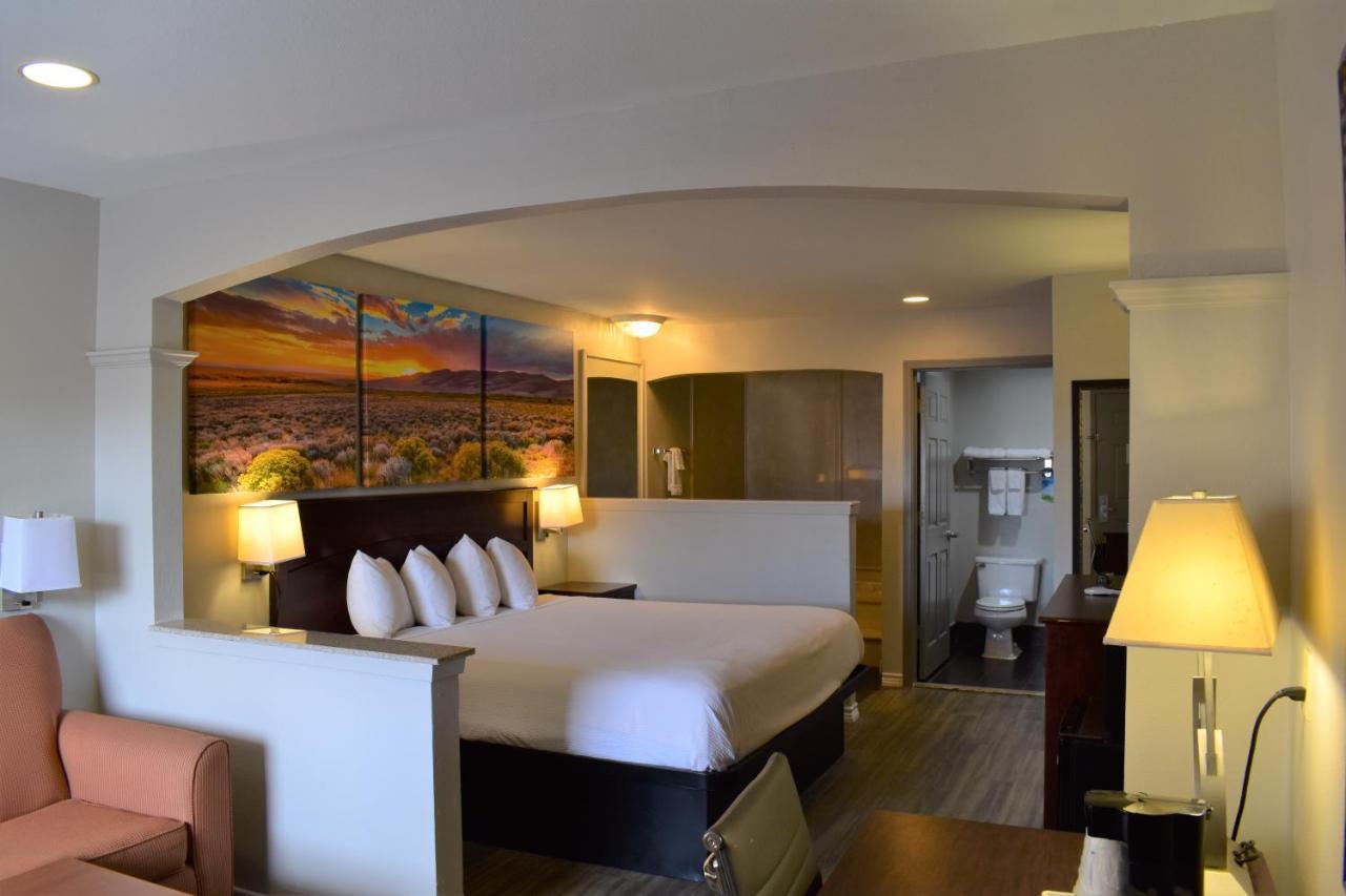 Days Inn By Wyndham Nacogdoches/Sfa University/Downtown Екстериор снимка