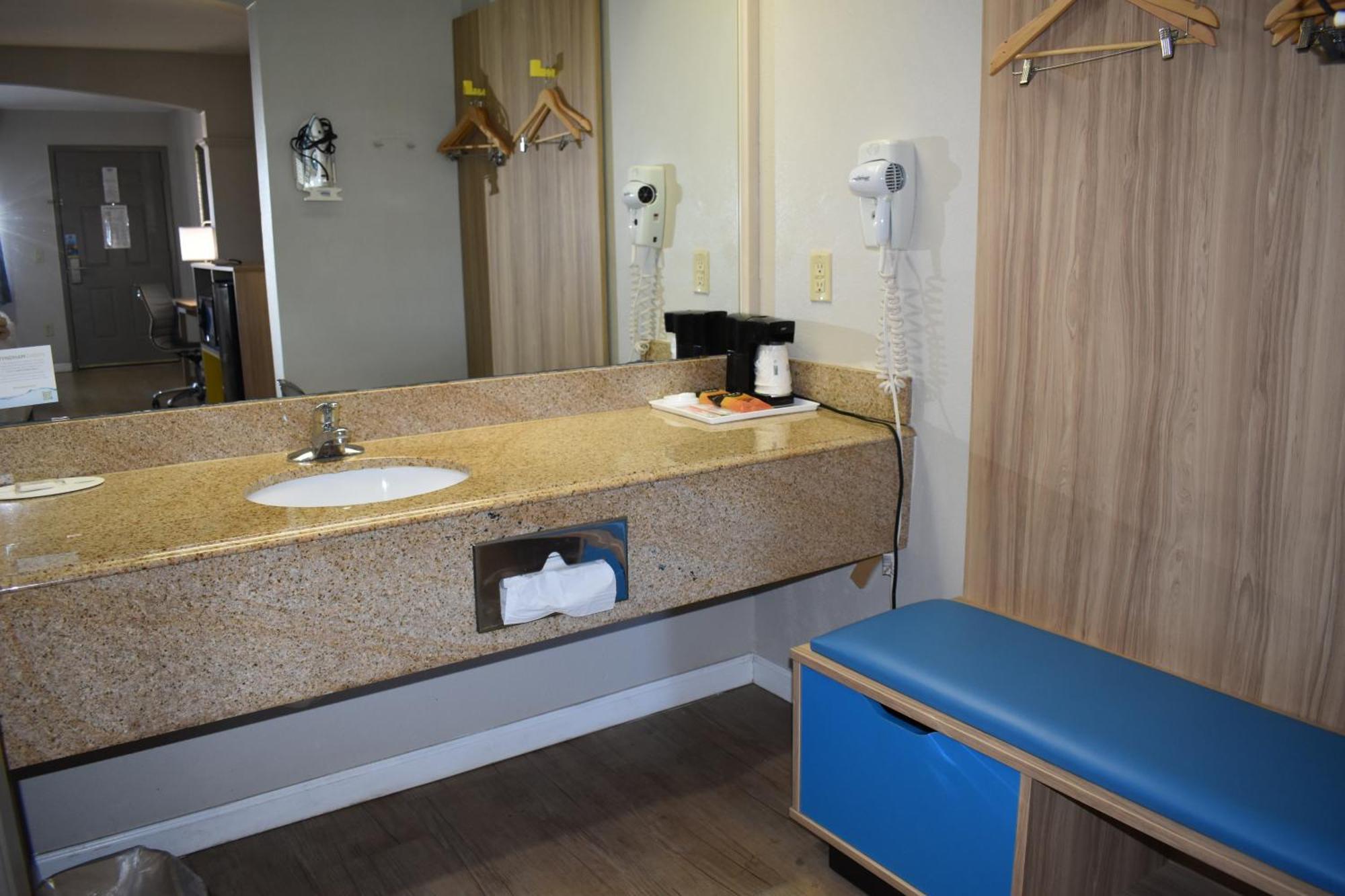 Days Inn By Wyndham Nacogdoches/Sfa University/Downtown Екстериор снимка